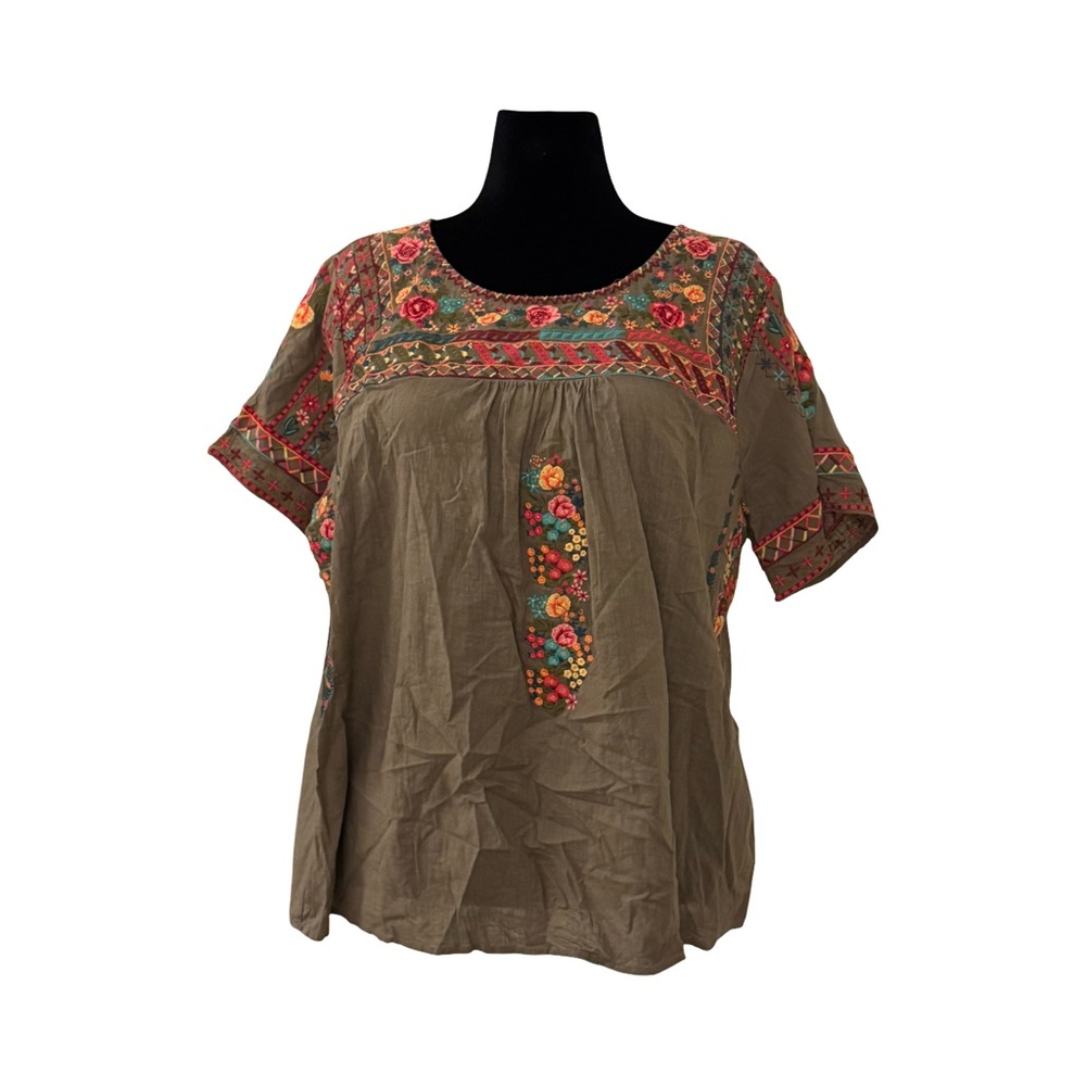 NWOT Savanna Jane Olive Embroidered Blouse